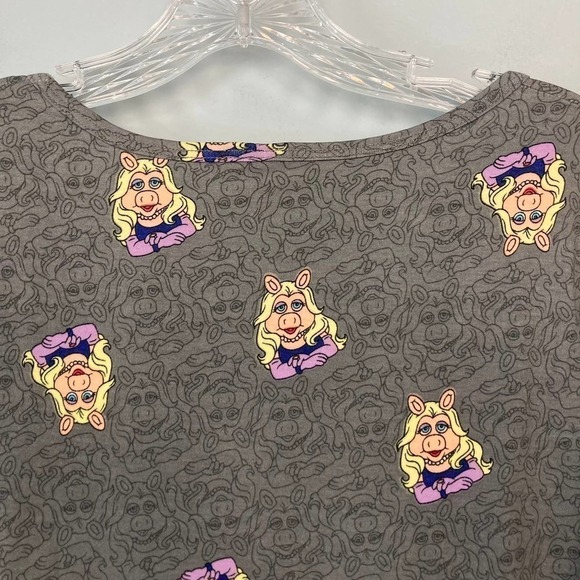 𝅺lularoe X Disney Miss Piggy Classic T Gray Short Sleeve T-Shirt Women's Size XS - Picture 11 of 12